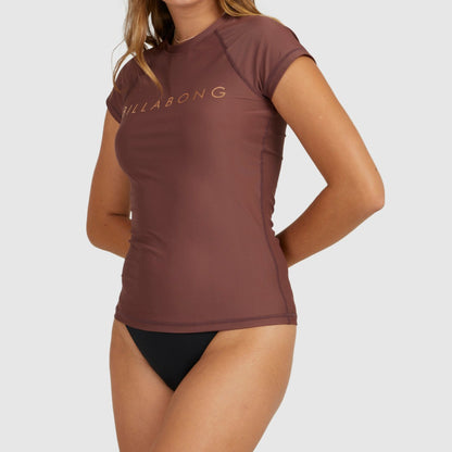 BILLABONG Serenity Short Sleeve Rashguard - Choc Cherry